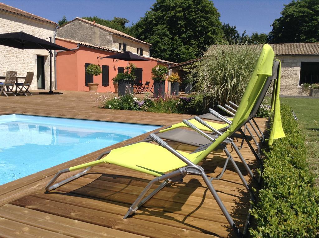 La Grange D'Aunis Bed & Breakfast Aigrefeuille-d'Aunis ภายนอก รูปภาพ